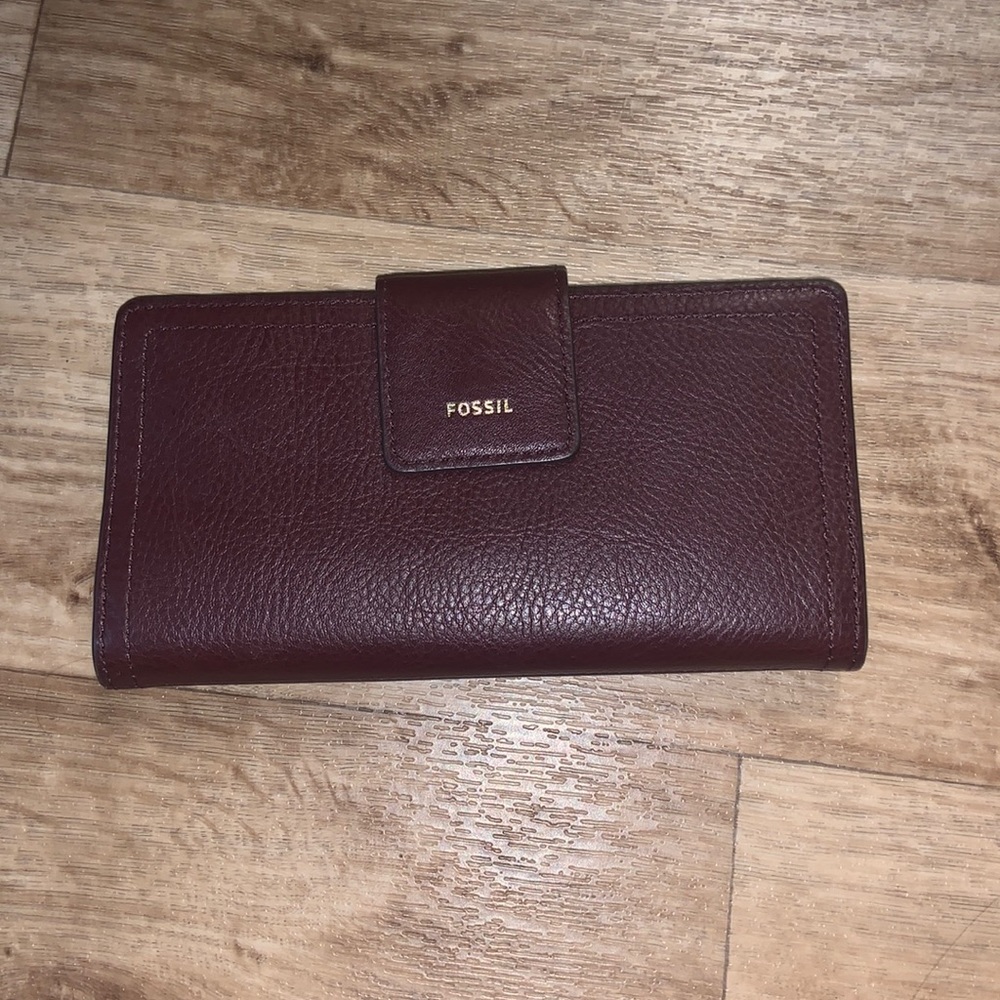 Fossil wallet